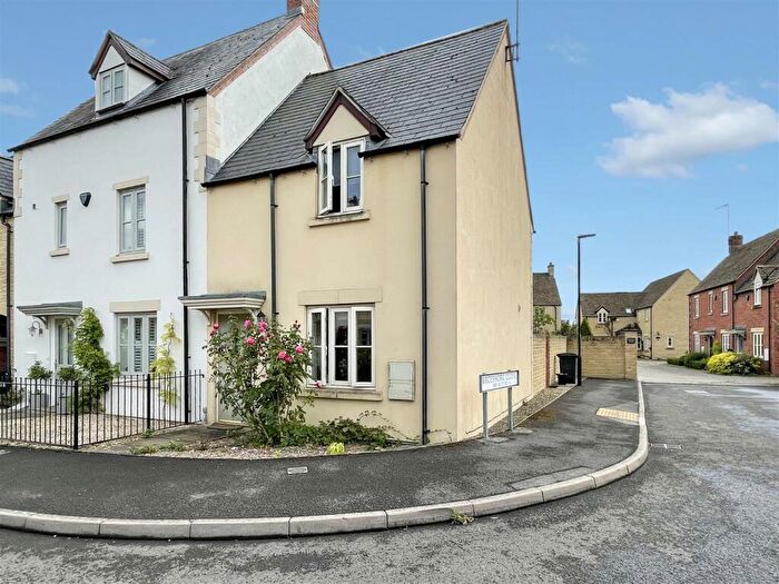 2 Bedroom End Of Terrace House To Rent In Moreton-In-Marsh, Gloucestershire, GL56
