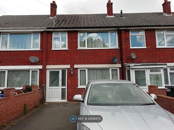 3 Bedroom Terraced House To Rent In Columbia Road, Bournemouth, BH10