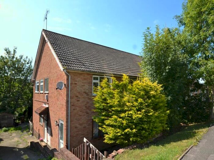 2 Bedroom Flat To Rent In Wetheral Drive, Chatham ME5