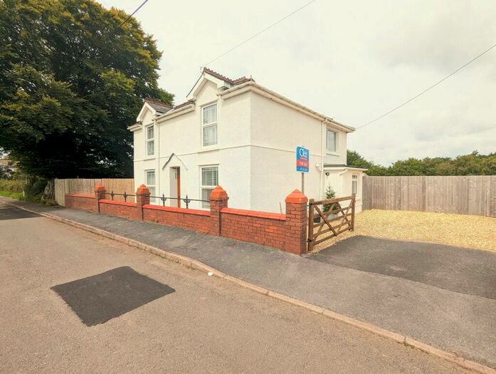 3 Bedroom Detached House For Sale In Llanddarog, Carmarthen, Carmarthenshire., SA32