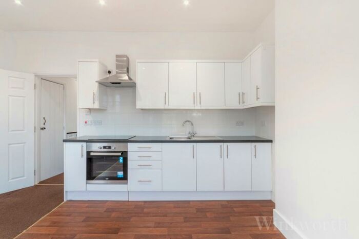 2 Bedroom Apartment To Rent In Ewelme Road, London, SE23