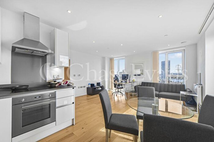 1 Bedroom Flat For Sale In Caxton Street North, Canning Tower, London, E16