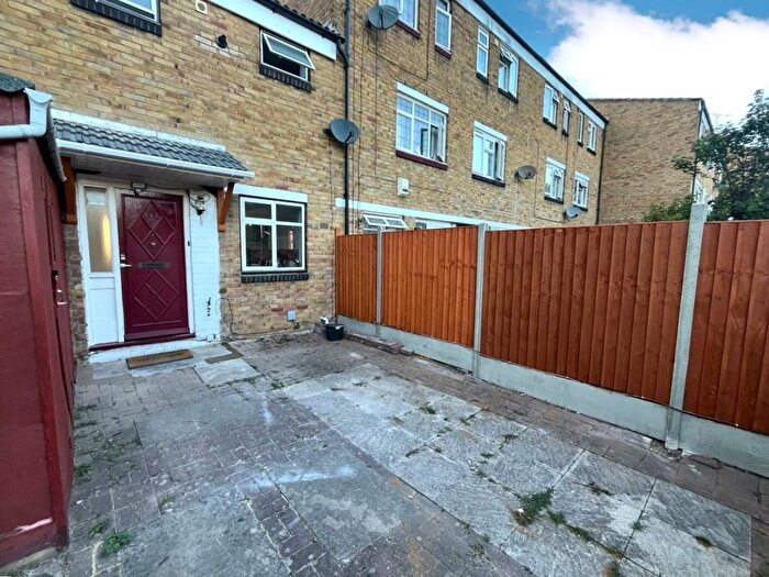 2 Bedroom Terraced House To Rent In Whinchat Road, London, SE28