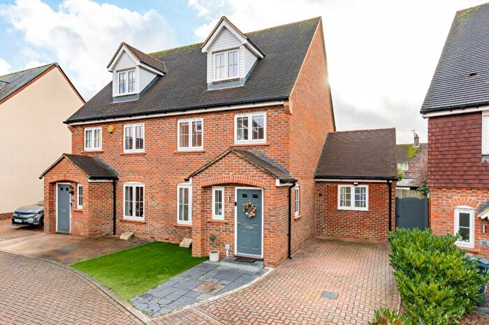 4 Bedroom Semi-Detached House For Sale In Farm Close, Ware, SG12
