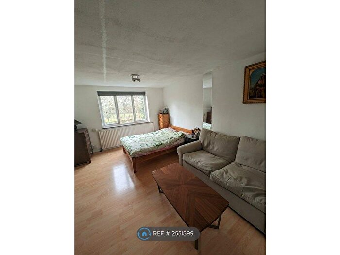 Studio To Rent In Phipps Bridge Road, London, SW19