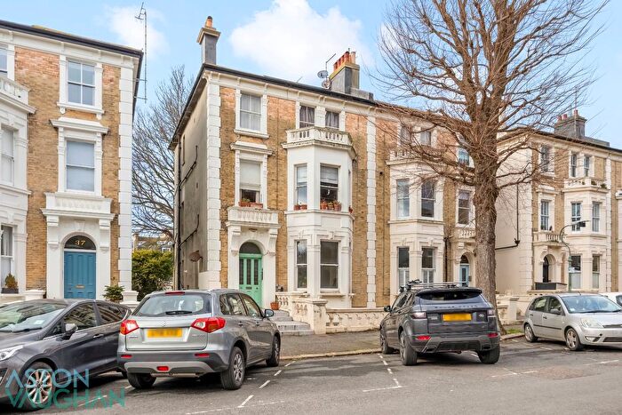 2 Bedroom Flat To Rent In Selborne Road, Hove, BN3