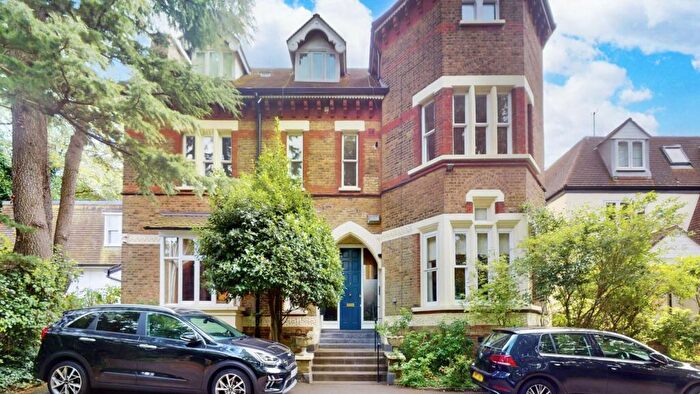 3 Bedroom Flat To Rent In Broadlands Road, Highgate, N6