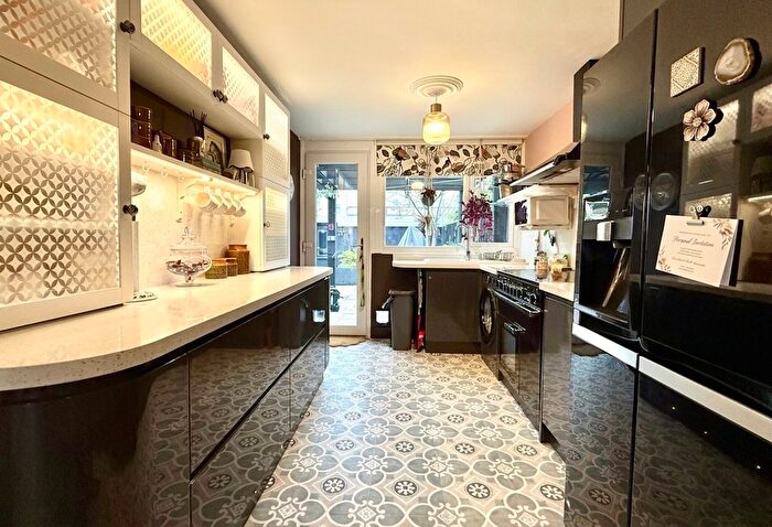 4 Bedroom Terraced House For Sale In Williams Close, Rowner, PO13