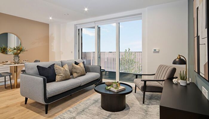 1 Bedroom Flat For Sale In "Claret Apartments _" At Cooks Road, Stratford, E15