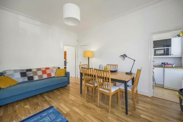 1 Bedroom Flat To Rent In Queen Elizabeth`s Walk, Stoke Newington, N16