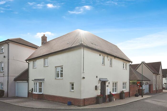4 Bedroom Detached House For Sale In Townsend, Springfield, Chelmsford, CM2