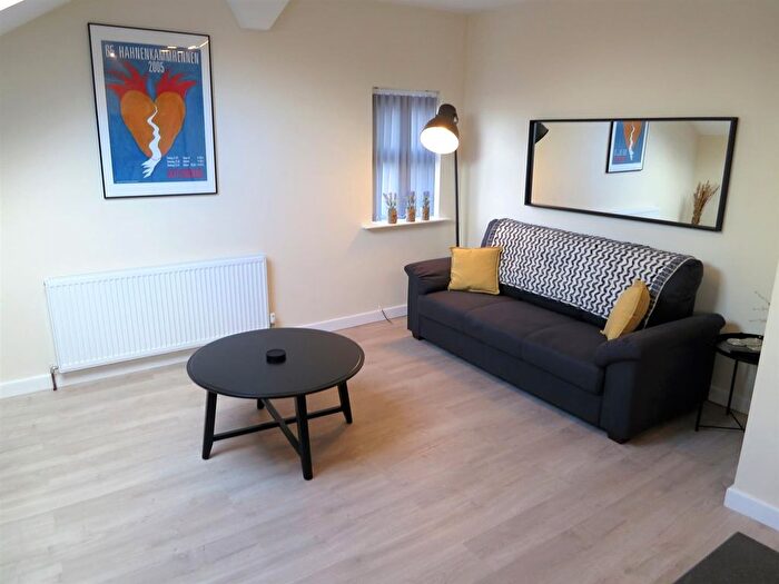 1 Bedroom Flat To Rent In Clyde Road, West Didsbury, M20