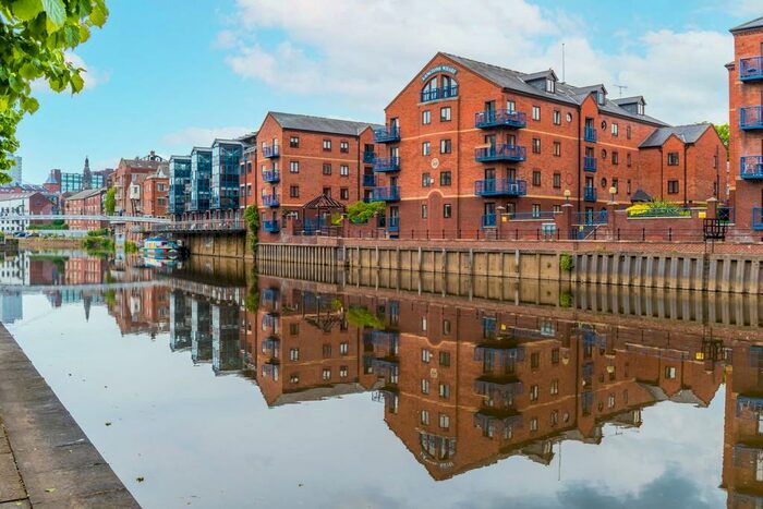 2 Bedroom Apartment To Rent In Langtons Wharf, Leeds, LS2