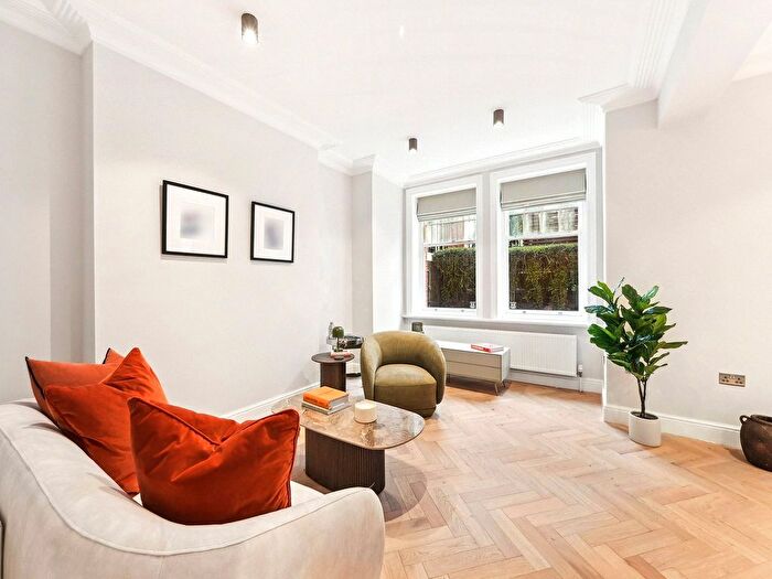 1 Bedroom Flat To Rent In Hamlet Gardens, King Street, W6