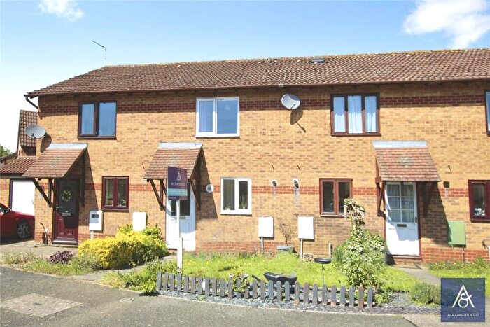 2 Bedroom Terraced House For Sale In Johnson Avenue, Brackley, Northamptonshire, NN13