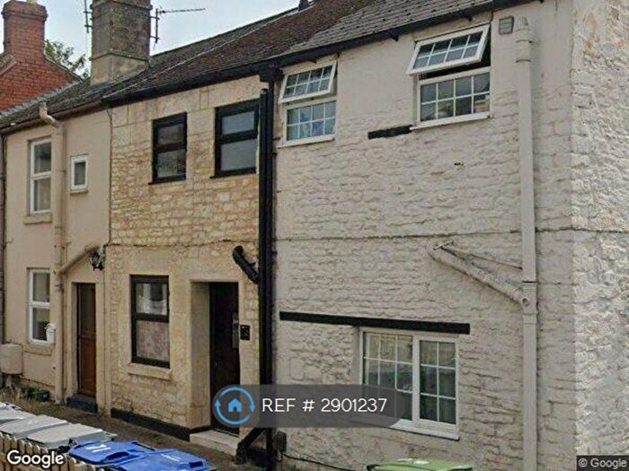 2 Bedroom Terraced House To Rent In King St, Melksham, SN12