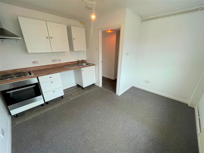 1 Bedroom Flat To Rent In Creswick Road, Knowle West, Bristol, BS4