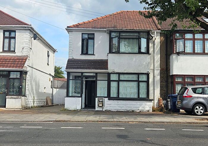 8 Bedroom Semi-Detached House For Sale In Amp; A Rectory Road, Southall, Middlesex, UB2