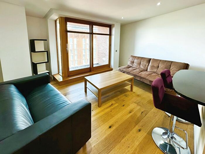1 Bedroom Flat To Rent In Wharf Approach, Granary Wharf, Leeds, LS1