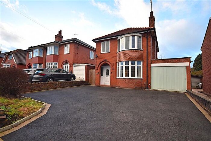 3 Bedroom Detached House For Sale In Ivy Road, Macclesfield, SK11