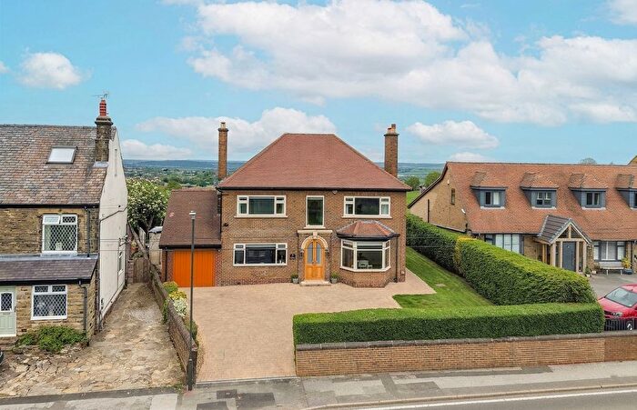 4 Bedroom Detached House For Sale In High Lane, Sheffield, S12