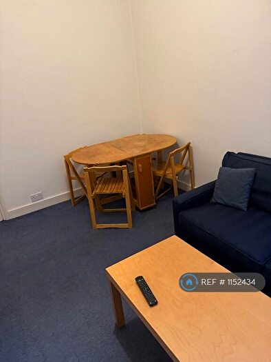 1 Bedroom Flat To Rent In Prince Of Wales Drive, London, SW11