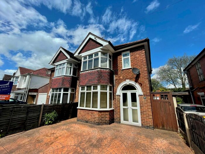 3 Bedroom Semi-Detached House To Rent In Trowels Lane, Derby, DE22