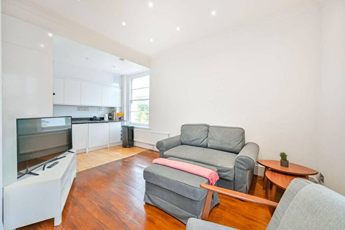 1 Bedroom End Of Terrace House For Sale In Bristol Gardens, Little Venice, London, W9