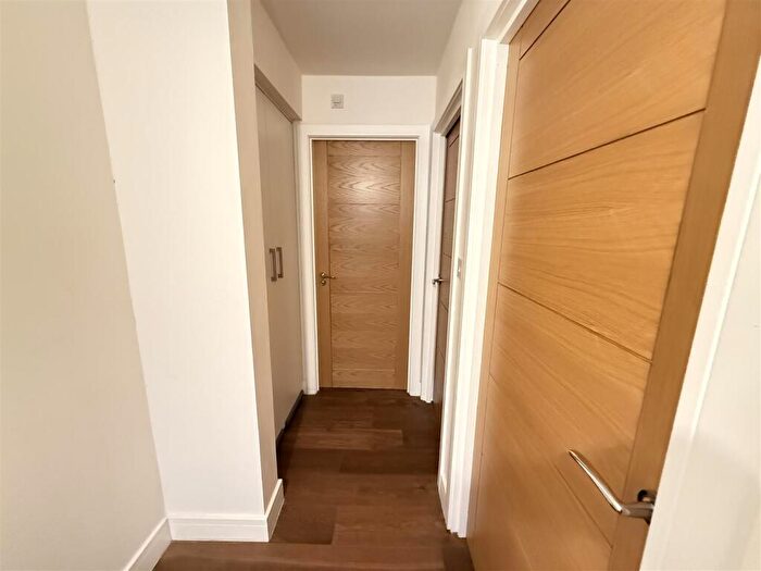 2 Bedroom Block Of Apartments To Rent In High Street, Coleshill, B46