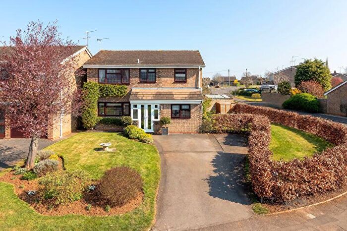 4 Bedroom Detached House For Sale In Colesbourne Road, Bloxham, OX15