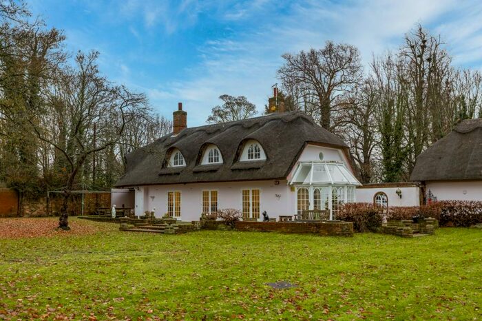 5 Bedroom Detached House For Sale In London Road, SG4