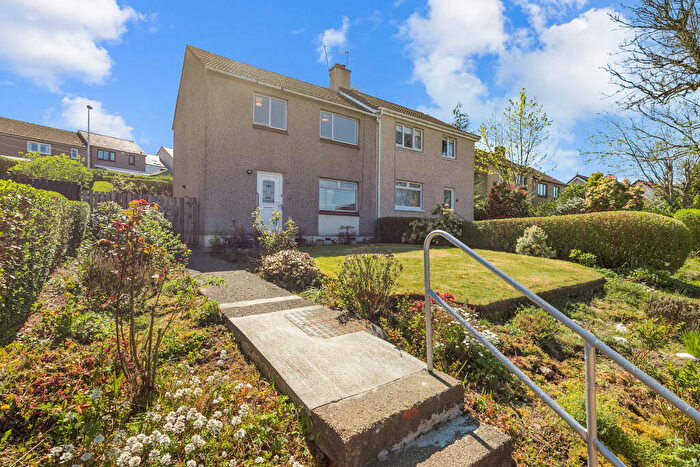 3 Bedroom Semi Detached House For Sale In Boghead Road, Lenzie, Glasgow, G66