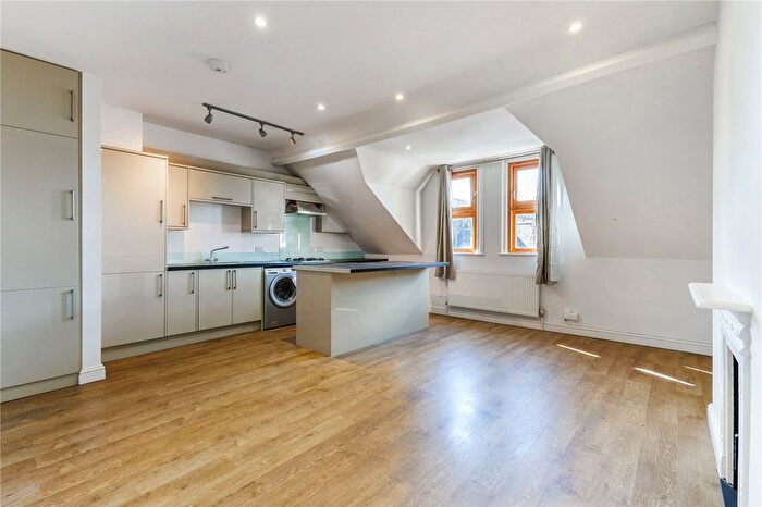 1 Bedroom Flat To Rent In Walton Street, Oxford, Oxfordshire, OX2