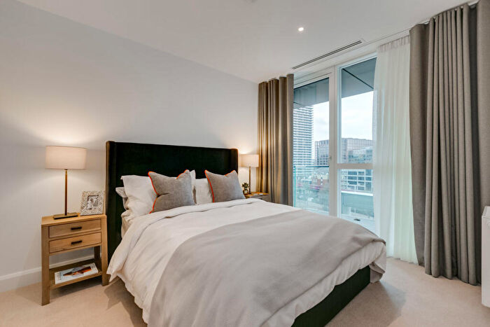 2 Bedroom Flat To Rent In Sirocco Tower, Harbour Way, London, E14