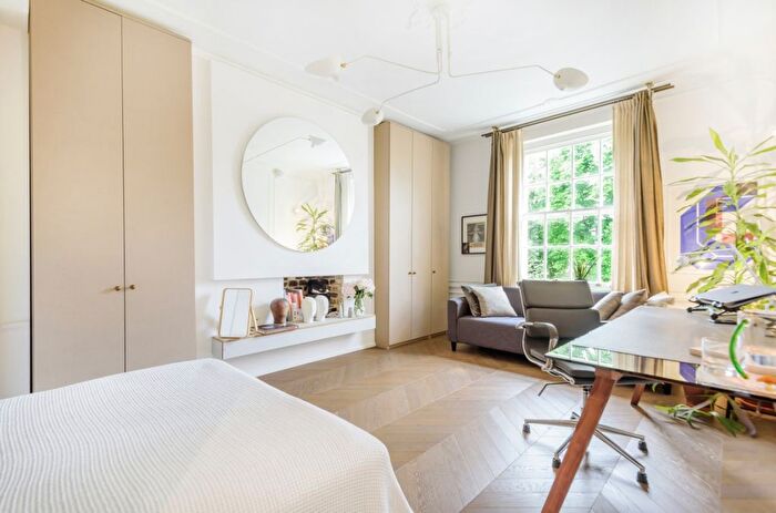 Studio To Rent In Jeffreys Road, London, SW4