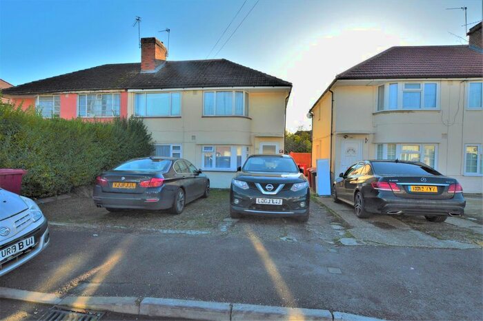 2 Bedroom Maisonette To Rent In Hampshire Avenue, Slough SL1