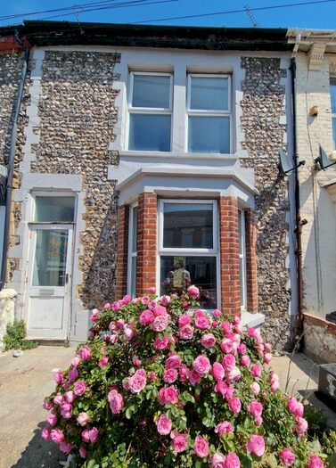3 Bedroom Terraced House To Rent In Buckland Avenue, Dover, CT16