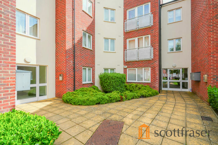 2 Bedroom Flat To Rent In Beech Drive, Headington, OX3