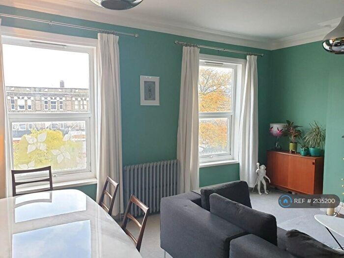 2 Bedroom Flat To Rent In Peckham Rye, London, SE15