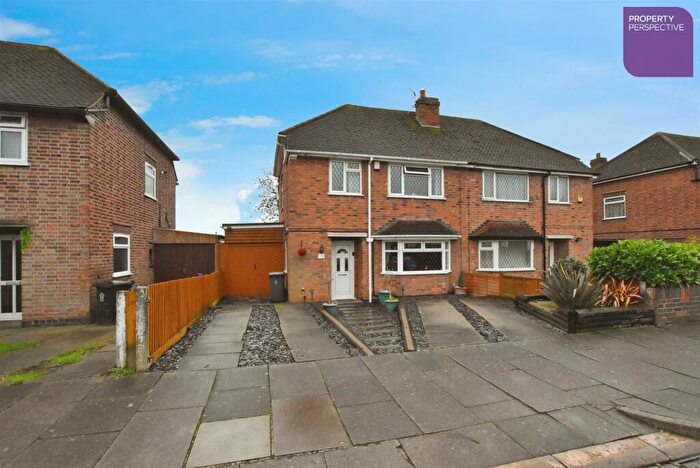 3 Bedroom Semi-Detached House For Sale In Verdale Avenue, Leicester, LE4