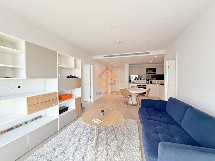 2 Bedroom Flat To Rent In Fairview House, Lockgate Road, London, SW6