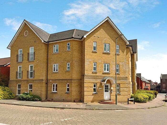 2 Bedroom Flat For Sale In Mendip Way, Great Ashby, Stevenage, SG1