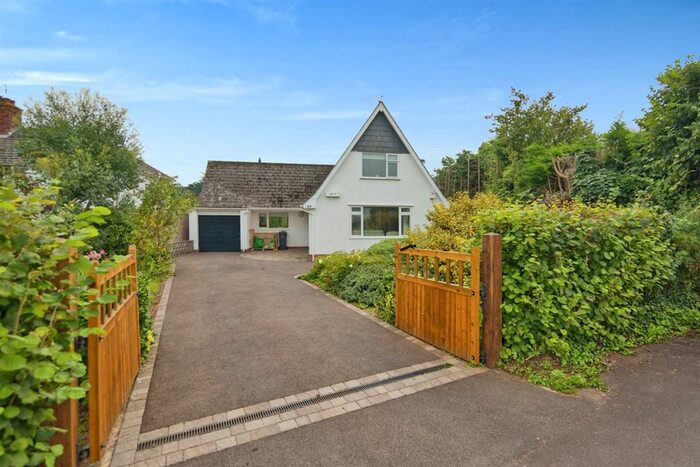 3 Bedroom Bungalow For Sale In Periton Lane, Minehead, TA24