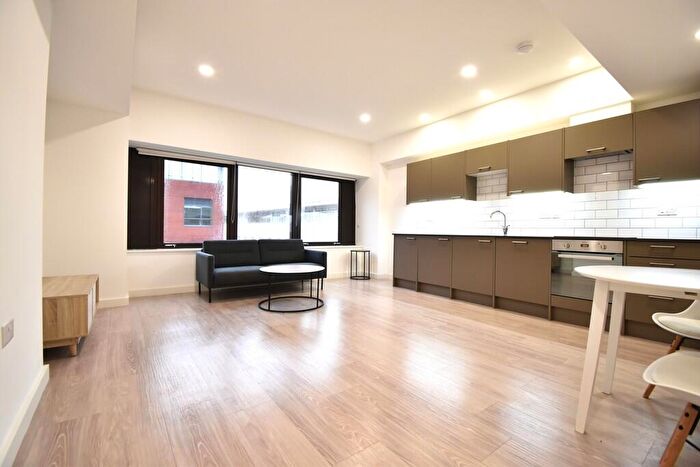 2 Bedroom Apartment To Rent In Southernhay Gardens, Exeter, EX1