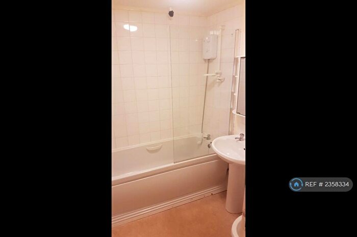 1 Bedroom Flat To Rent In Middleton Street, Glasgow, G51
