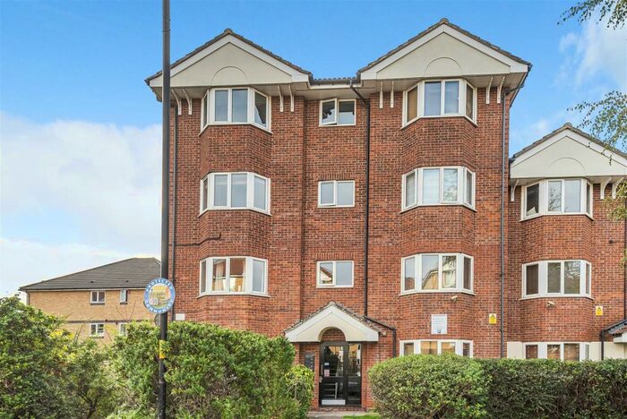 2 Bedroom Apartment To Rent In Rossetti Road, South Bermondsey, SE16