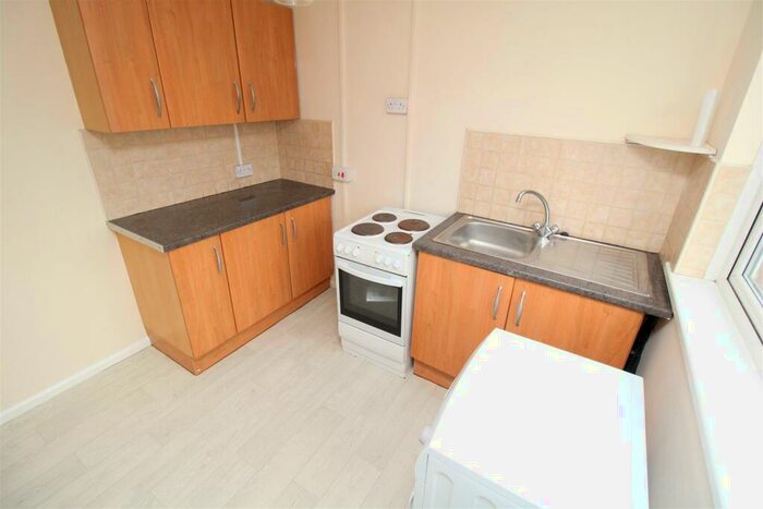 2 Bedroom Flat To Rent In Eglwys Avenue, Pontypridd, CF37
