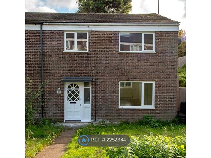 3 Bedroom End Of Terrace House To Rent In Ingress Gardens, Greenhithe, DA9