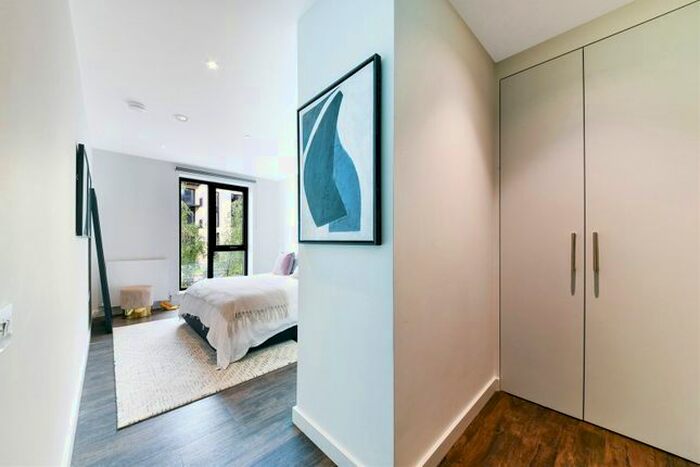 2 Bedroom Flat To Rent In Tillermans Court, Grenan Square, Greenford, UB6