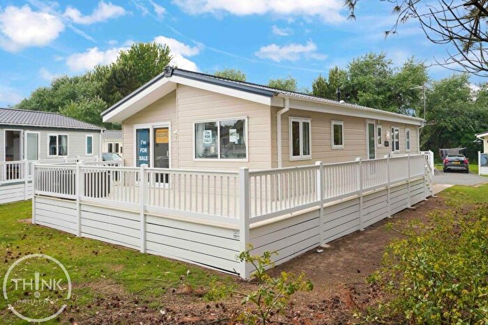 3 Bedroom Park Home For Sale In Coast Road, Corton, Lowestoft, NR32